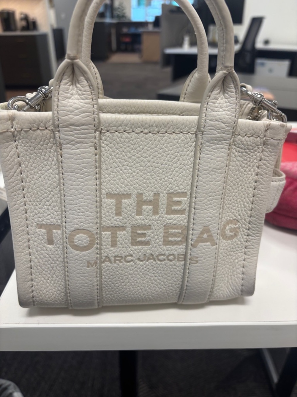 Marc Jacobs Ivory Leather Tote Bag - Picture 4 of 9